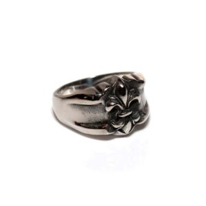 Fleur de lis sormus